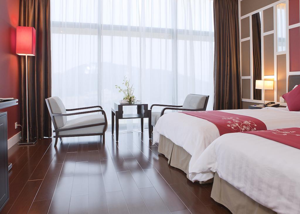 Royal Lotus Hotel Ha Long Exterior photo